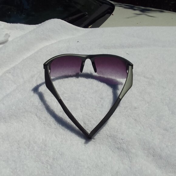 Bundle Universal Thread knit pull-over&sunglass, luxury silky thread, brand new - Picture 4 of 6